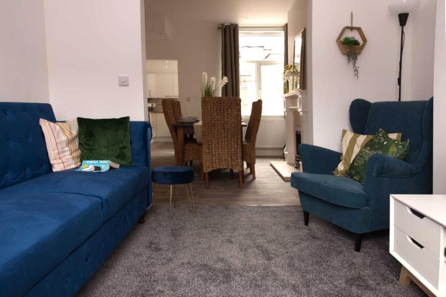Rydal House 2 Bedroom House With Upstairs Bathroom Newton le Willows Ruang foto